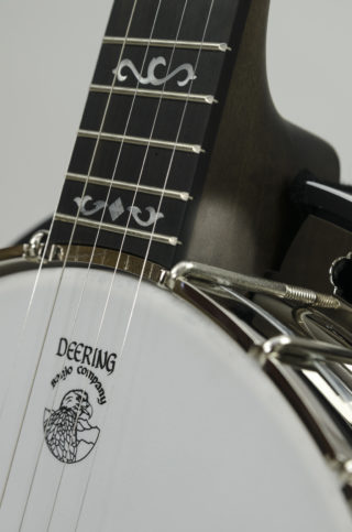 deering rustic wreath banjo