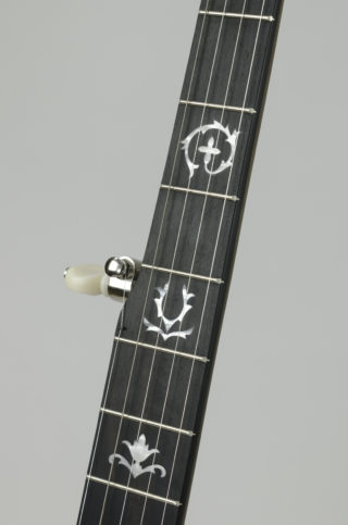 deering rustic wreath banjo