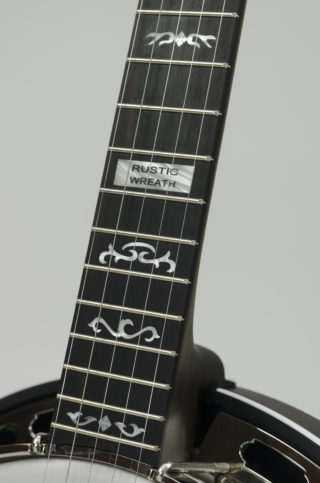 deering rustic wreath banjo