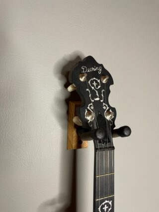 pre owned deering rustic wreath banjo
