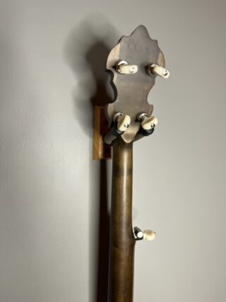 pre owned deering rustic wreath banjo